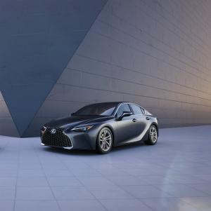 Lexus IS300 2020 года  (NA)